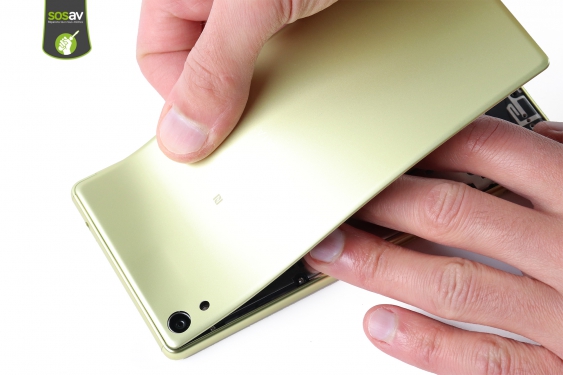 Guide photos remplacement caméra avant Xperia XA Ultra (Etape 5 - image 2)