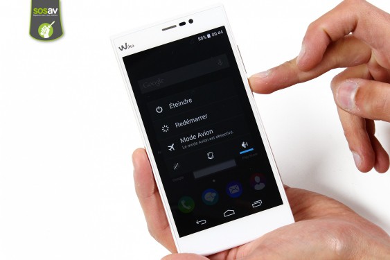 Guide photos remplacement châssis interne Wiko Ridge Fab 4G (Etape 1 - image 2)