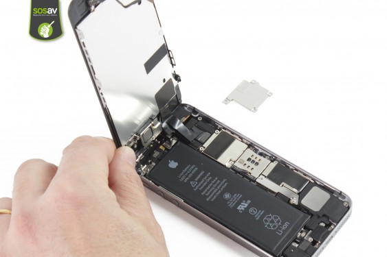 Guide photos remplacement boutons de volume et vibreur iPhone SE (Etape 7 - image 4)