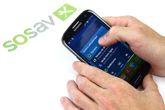 Guide photos remplacement bouton power Samsung Galaxy S3 (Etape 1 - image 2)