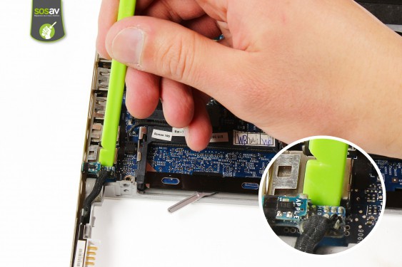 Guide photos remplacement connecteur batterie Macbook Core 2 Duo (A1181 / EMC2200) (Etape 15 - image 3)