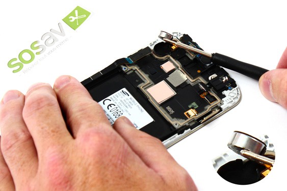 Guide photos remplacement vibreur Samsung Galaxy S4 (Etape 17 - image 3)
