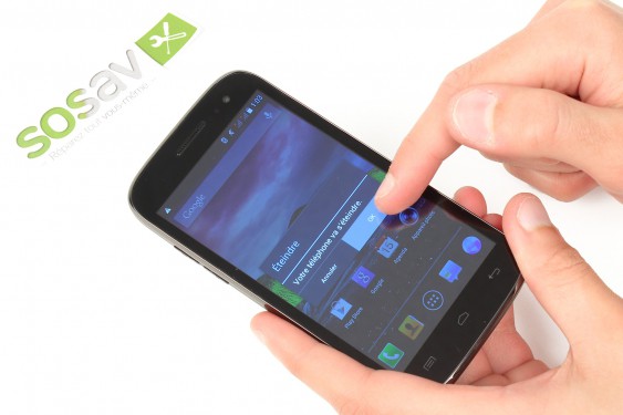 Guide photos remplacement vitre tactile Wiko Cink Five (Etape 1 - image 3)