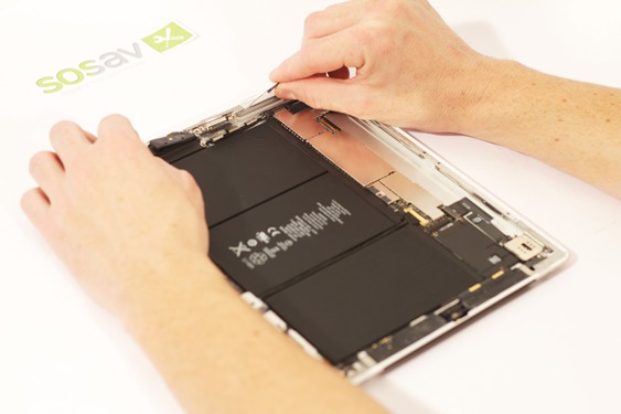 Guide photos remplacement connecteur de charge (dock) iPad 2 3G (Etape 24 - image 1)