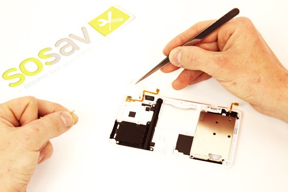 Guide photos remplacement bouton l Nintendo 3DS (Etape 9 - image 2)