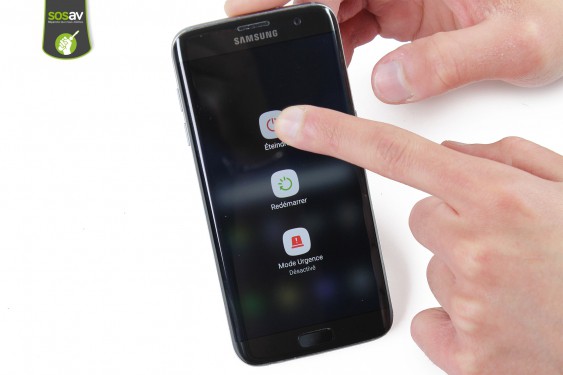 Guide photos remplacement vitre de la caméra arrière Samsung Galaxy S7 Edge (Etape 1 - image 2)