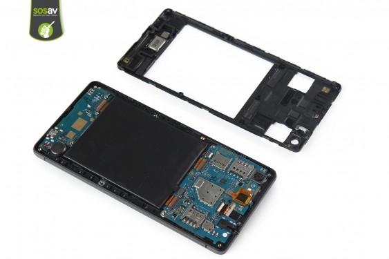 Guide photos remplacement ecran complet Wiko Fever 4G (Etape 12 - image 1)