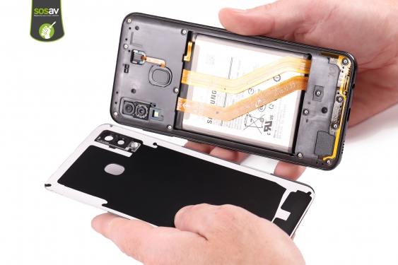 Guide photos remplacement vitre caméra arrière Galaxy A20 (Etape 6 - image 2)