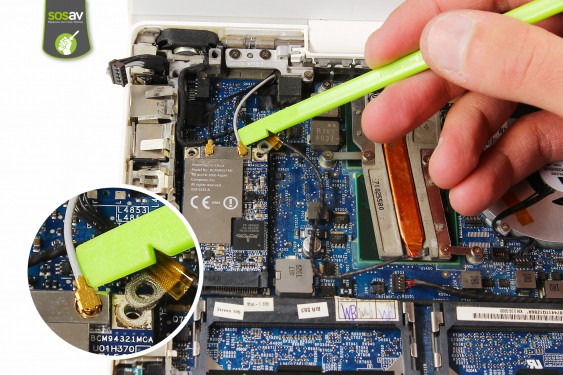 Guide photos remplacement connecteur batterie Macbook Core 2 Duo (A1181 / EMC2200) (Etape 12 - image 1)