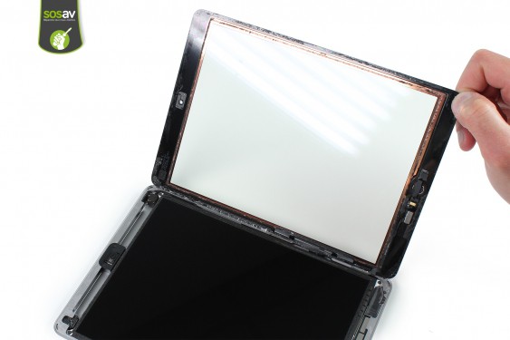 Guide photos remplacement bouton home / touch id iPad 5 (2017) (Etape 6 - image 2)