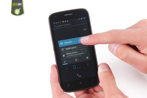 Guide photos remplacement vitre tactile Wiko Cink Peax 2 (Etape 1 - image 2)