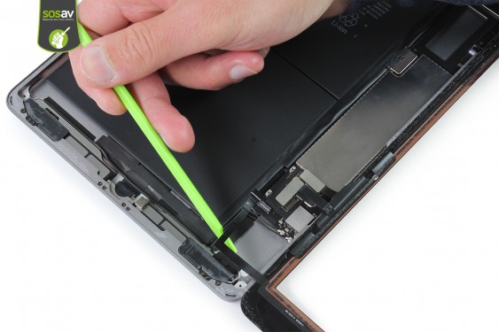 Guide photos remplacement bouton home / touch id iPad 5 (2017) (Etape 14 - image 4)