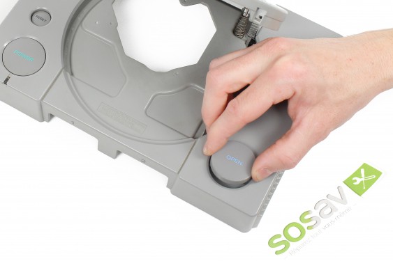 Guide photos remplacement bouton open Playstation (Etape 9 - image 2)