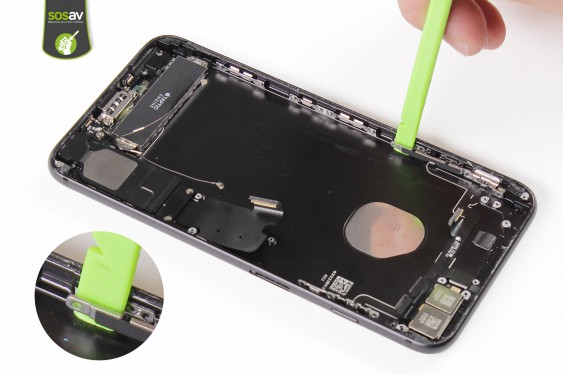 Guide photos remplacement nappe power, vibreur, volume, flash et micro externe iPhone 7 Plus (Etape 32 - image 2)