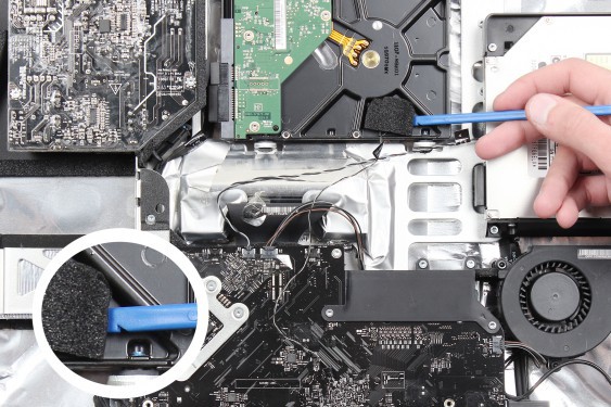 Guide photos remplacement disque dur principal vers ssd iMac 24" mi-2007 & début 2008 (EMC 2134 et 2211) (Etape 23 - image 1)