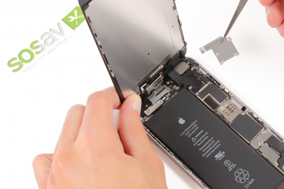 Guide photos remplacement nappe boutons vibreur + volume iPhone 6 Plus (Etape 5 - image 2)