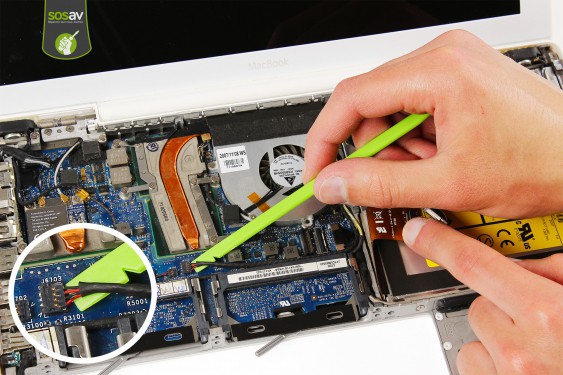 Guide photos remplacement antenne bluetooth Macbook Core 2 Duo (A1181 / EMC2200) (Etape 12 - image 1)