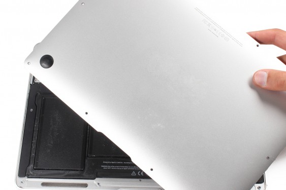 Guide photos remplacement carte mère Macbook Air 13" mi-2011 EMC2469 (A1369) (Etape 2 - image 3)