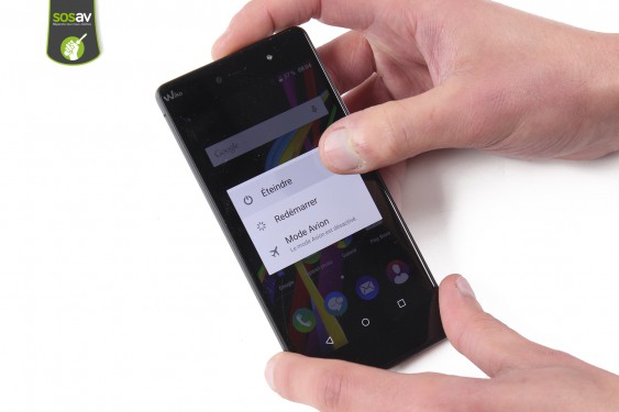 Guide photos remplacement ecran complet Wiko Fever 4G (Etape 1 - image 2)