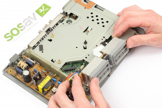 Guide photos remplacement châssis interne Playstation (Etape 10 - image 2)