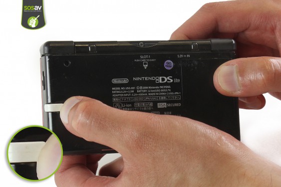 Guide photos remplacement stylet Nintendo DS Lite (Etape 2 - image 1)