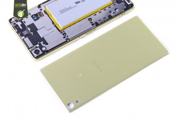 Guide photos remplacement caméra avant Xperia XA Ultra (Etape 6 - image 1)