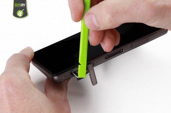 Guide photos remplacement carte sim Xperia Z1 Compact (Etape 3 - image 4)