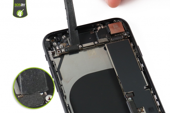 Guide photos remplacement nappe power & volume iPhone SE (2nde Generation) (Etape 17 - image 2)