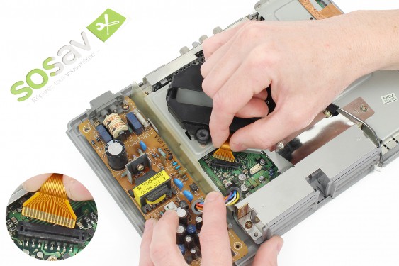 Guide photos remplacement châssis interne Playstation (Etape 6 - image 3)