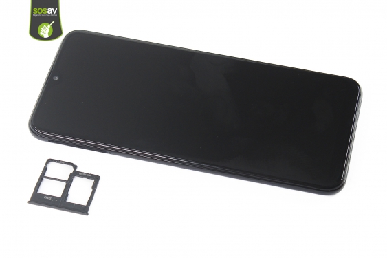Guide photos remplacement batterie Galaxy A20e (Etape 3 - image 1)