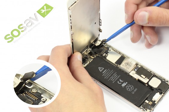 Guide photos remplacement bouton vibreur iPhone 5 (Etape 8 - image 2)
