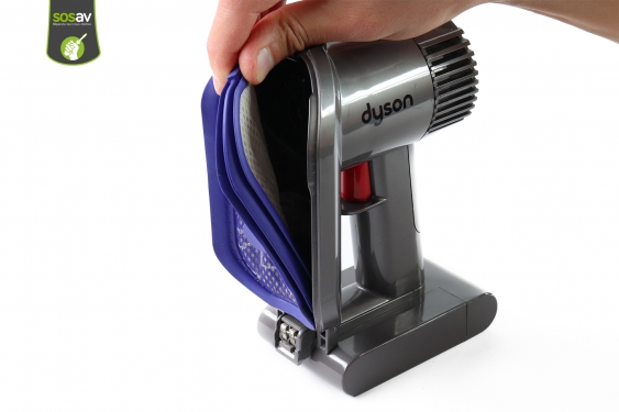 Guide photos remplacement filtre Aspirateur Dyson DC45 Animal Pro (Etape 6 - image 2)