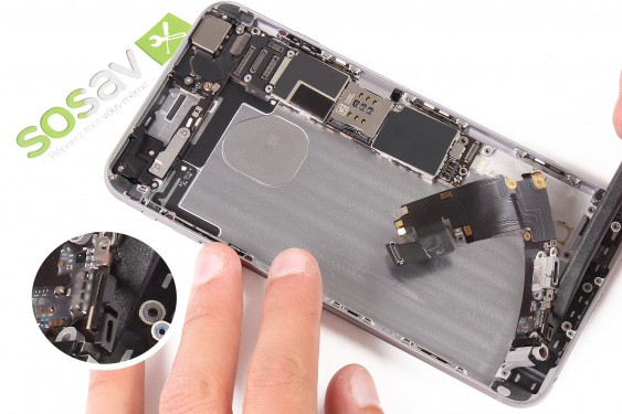Guide photos remplacement prise jack + connecteur lightning + antenne gsm + microphone iPhone 6 Plus (Etape 21 - image 4)