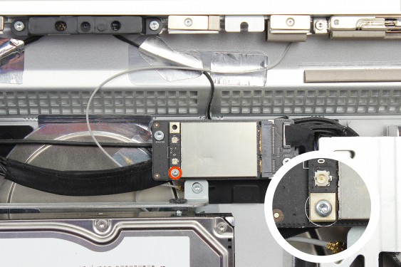 Guide photos remplacement carte airport (carte wifi) iMac 27" fin 2009 (EMC 2309 et 2374) (Etape 17 - image 1)