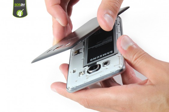 Guide photos remplacement caméra arrière Samsung Galaxy J5 2016 (Etape 2 - image 3)