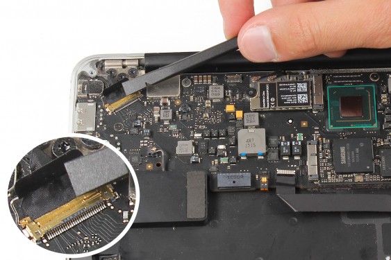 Guide photos remplacement carte mère Macbook Air 13" mi-2011 EMC2469 (A1369) (Etape 23 - image 2)