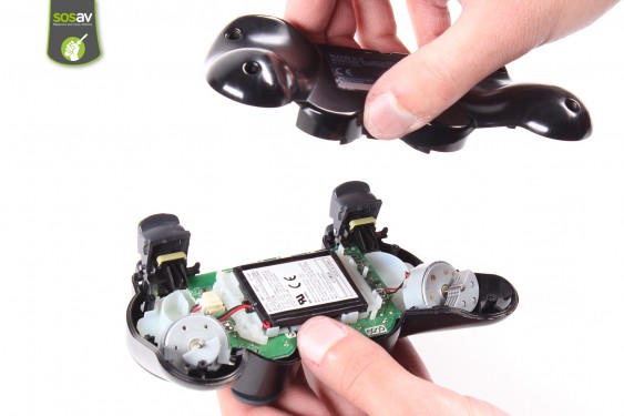 Guide photos remplacement diffuseur des led d'activité Manette Dualshock 3 (Modèle Sixaxis) (Etape 2 - image 3)
