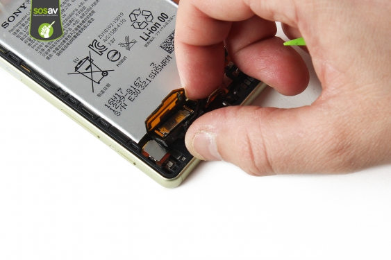 Guide photos remplacement connecteur de charge Xperia X (Etape 27 - image 2)