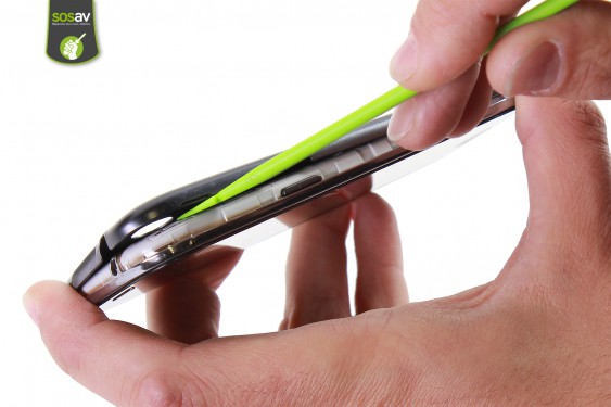 Guide photos remplacement châssis interne Samsung Galaxy Ace 4 (Etape 2 - image 3)