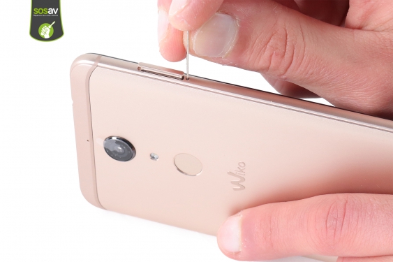 Guide photos remplacement coque arrière Wiko View XL (Etape 2 - image 2)