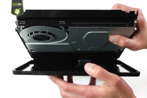 Guide photos remplacement capot supérieur Playstation 4 Slim (Etape 10 - image 1)